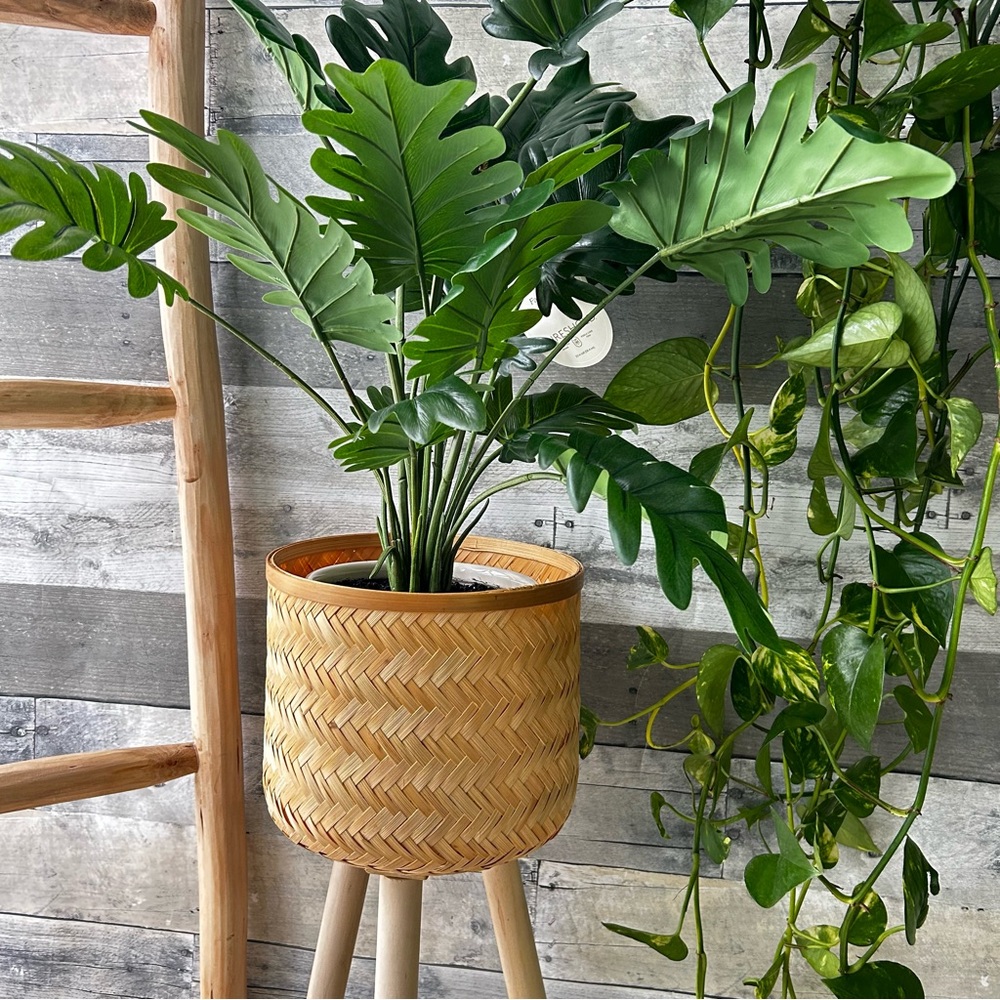 🌴 Elegant Woven Natural Planter and Stand | Large